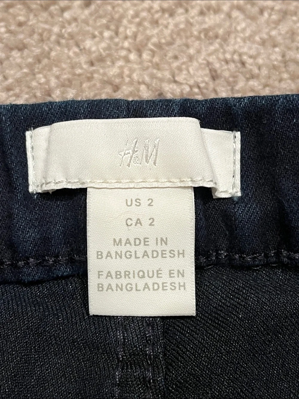 2 Pairs H&M Skinny Jeans Medium Wash & Dark Wash LIKE NEW Size 2 Jeggings